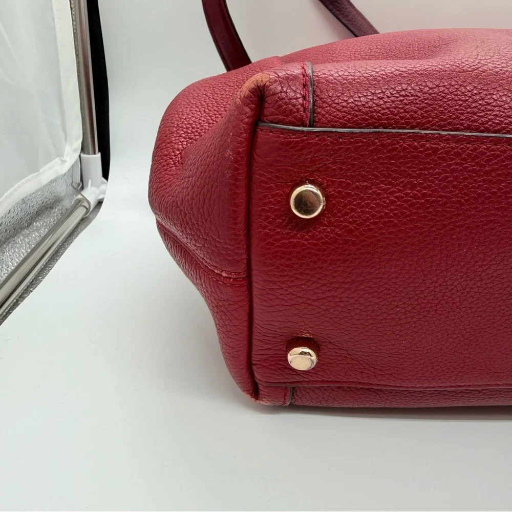 Coach Burgundy pebble Leather Hobo shoulder bag 10x12 gold‎ tone hardware.